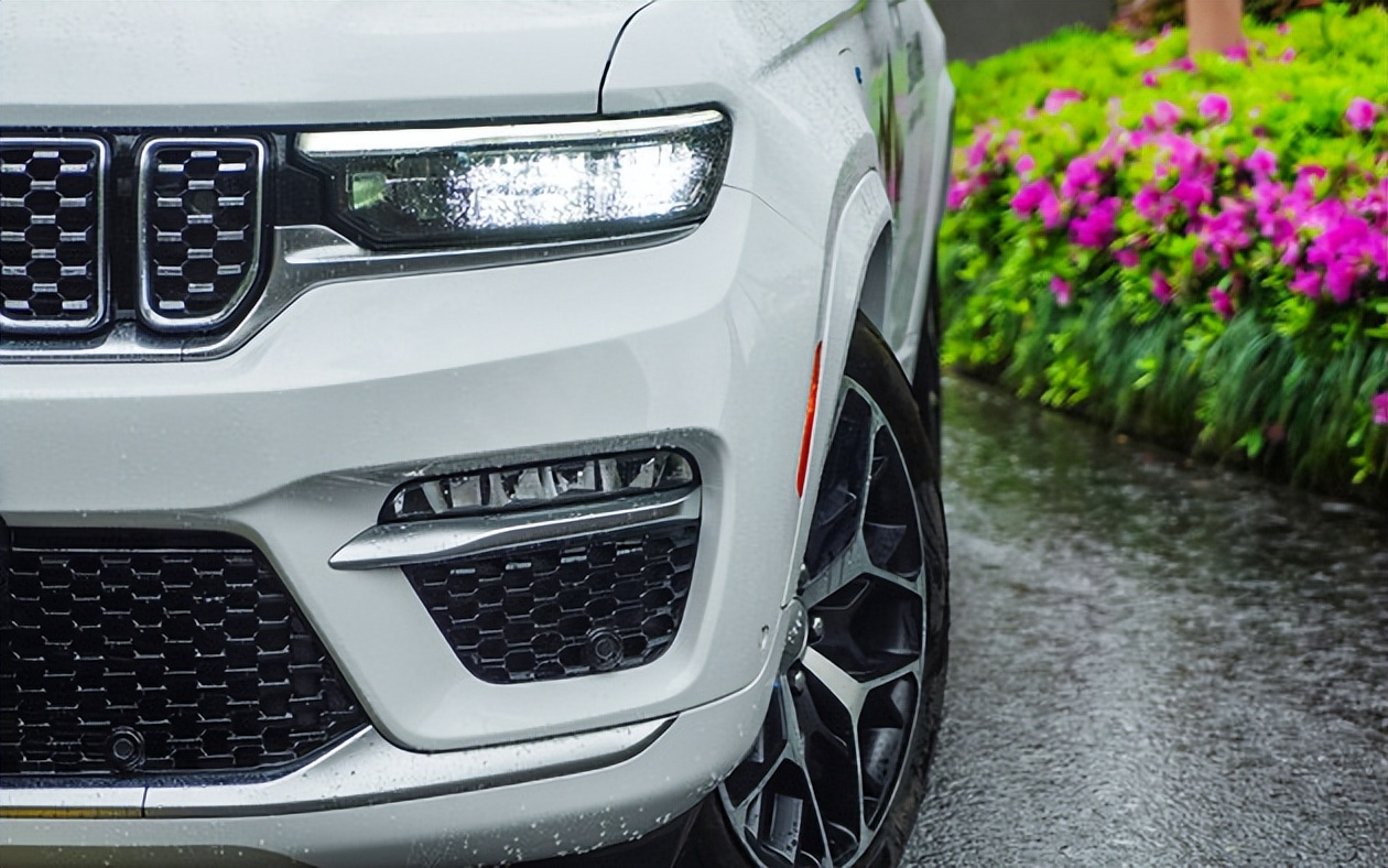 jeep大切诺基4xe落地价西安,全新jeep大切诺基柴油