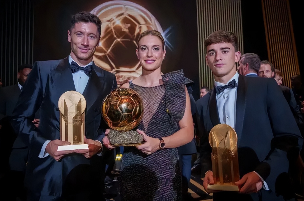 巴萨欧冠裁判门再度引发争议,巴萨陷入“裁判门”风波哪次