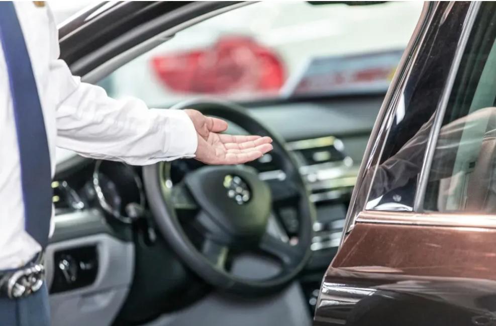 4s店买车流程和有哪些套路要注意,4s店最低价买车技巧