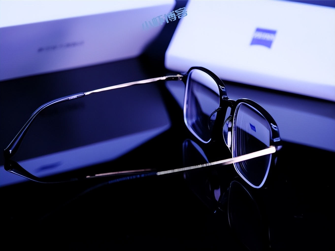 各个眼镜店配蔡司的眼镜有区别吗,配蔡司眼镜网上配还是实体店好