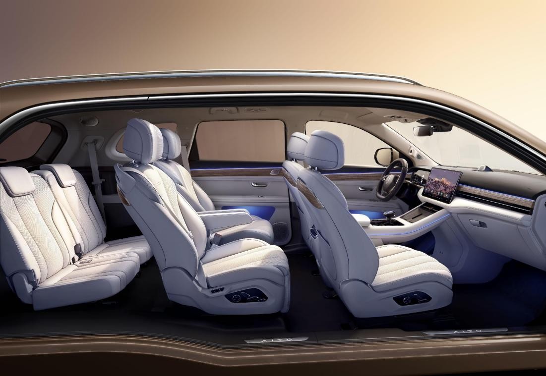 问界m7选科技舒享版还是21寸轮毂,问界m7智驾版自带科技舒享包吗