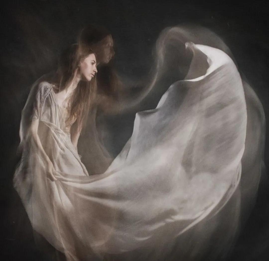 人越老越怕死的心理原因,有正能量的人不怕鬼