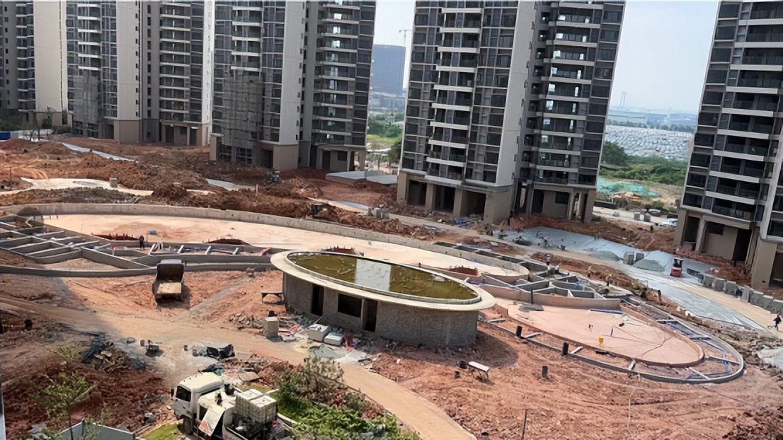 38℃，我在这里打车，没有一辆滴滴愿意来…