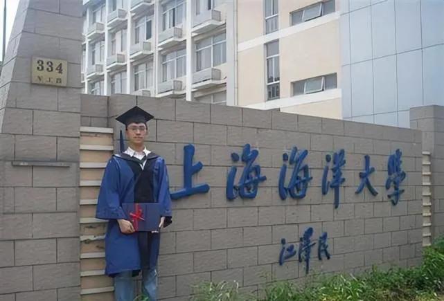 女学生拒绝做题教室被刺死,女学霸被杀事件