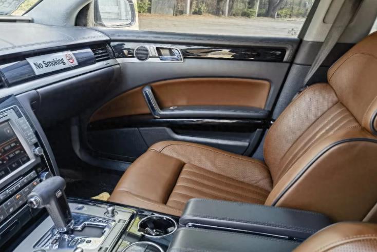 2011辉腾6.0多少钱,2011年黑色大众辉腾3.6l