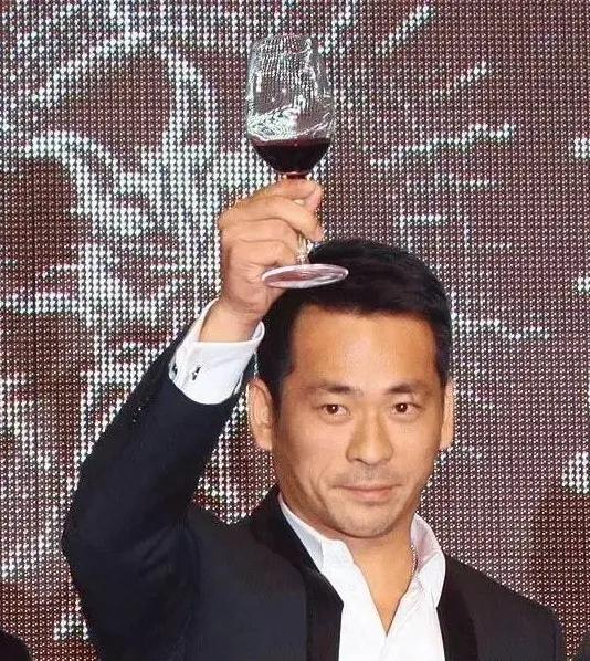 周焯华是如何落网的,娱乐大亨周焯华被抓