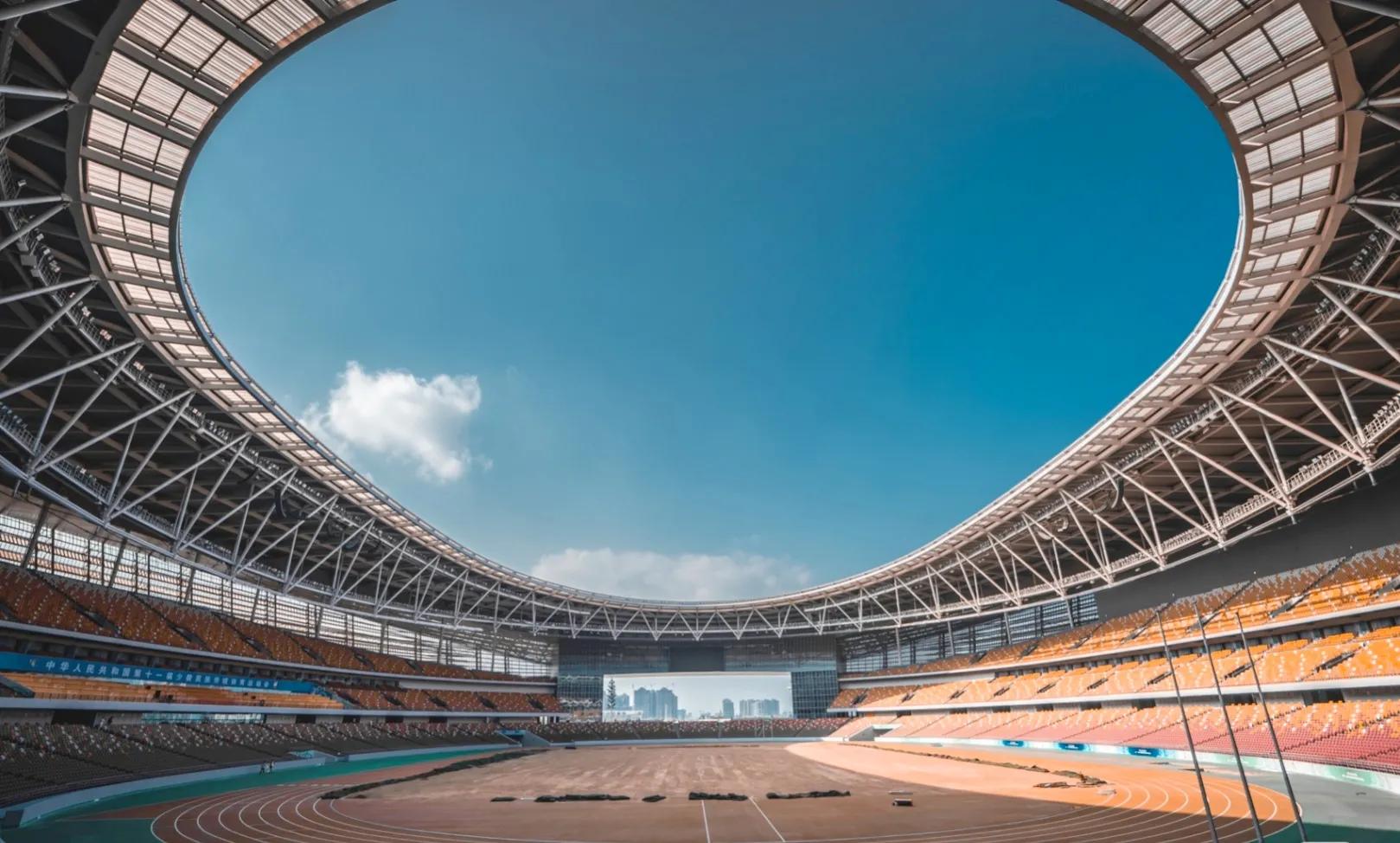 最大的体育场能容纳多少人,中国最大的10个体育场