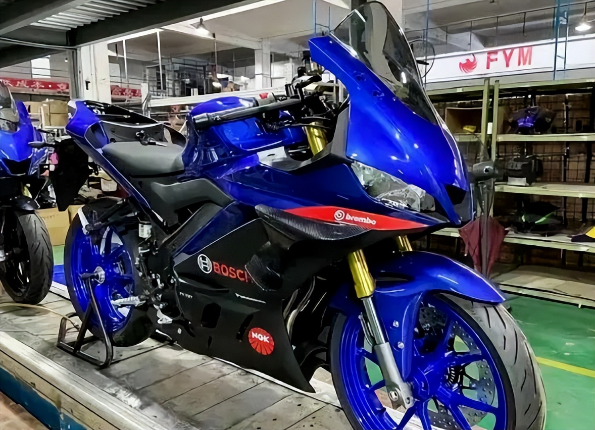 飞鹰仿雅马哈r3的是哪款,飞鹰r35m改雅马哈r3