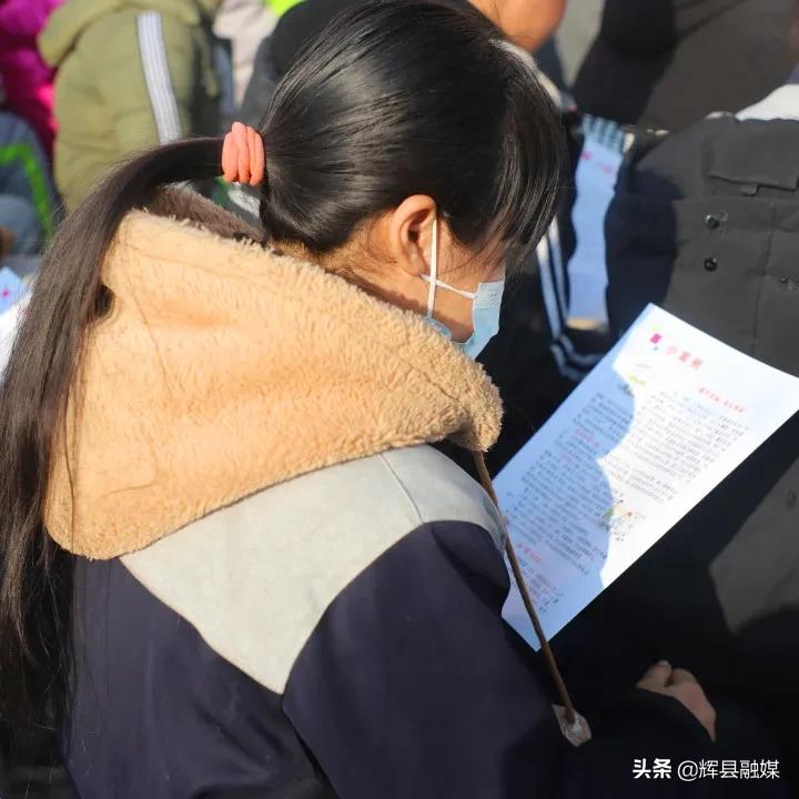 河南辉县丨法治护航成长路——市检察院走进南村镇中心校开展“送法进校园”活动