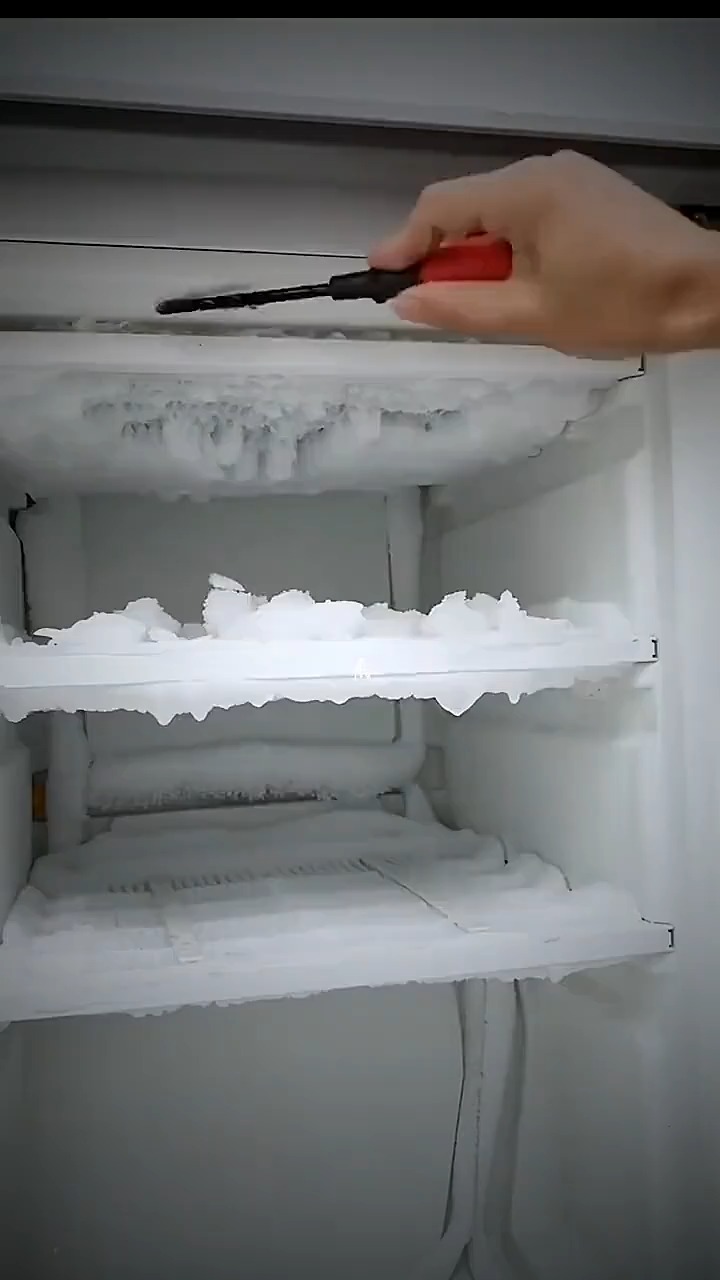冰箱老是结冰有水怎么处理,冰箱有水怎么处理视频
