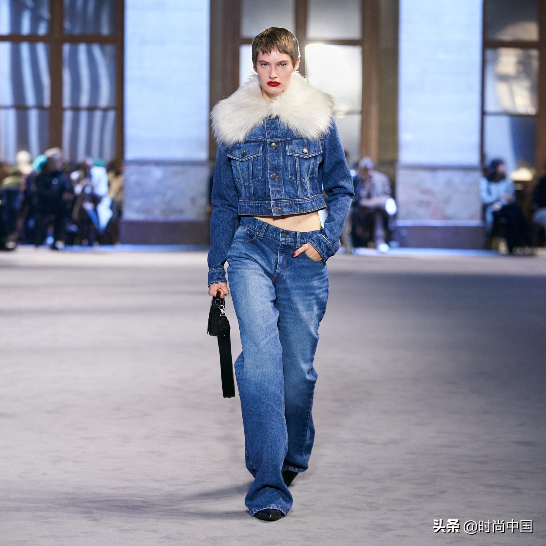 时尚秀场|巴黎地铁万花筒——AMI2022年秋冬时装秀