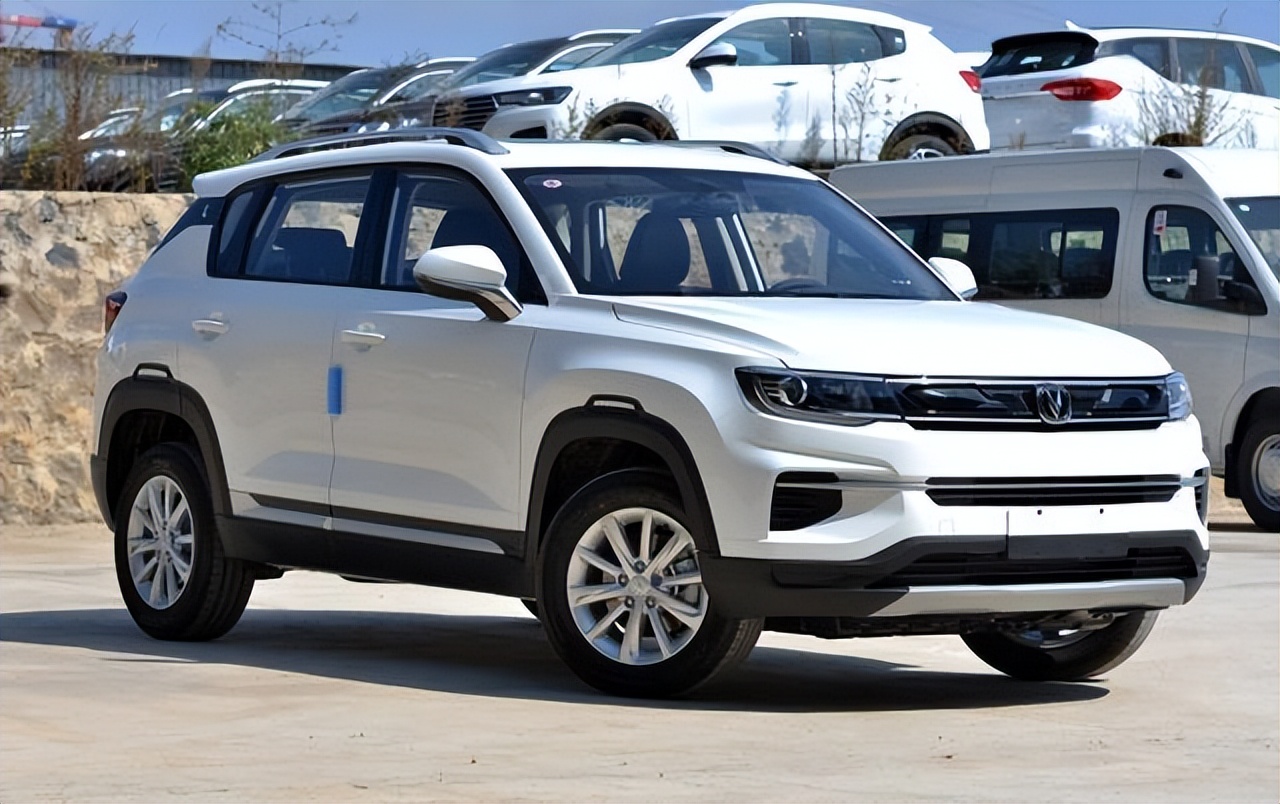 五菱星驰在小型suv销售排名,五菱星驰最新款值得买吗