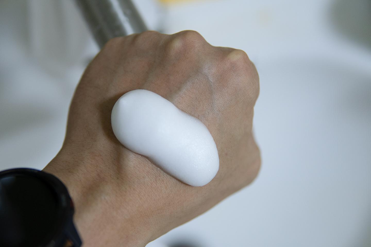 男生脸怎么变得干净推荐洗面奶,如何选择适合自己的洗面奶男生