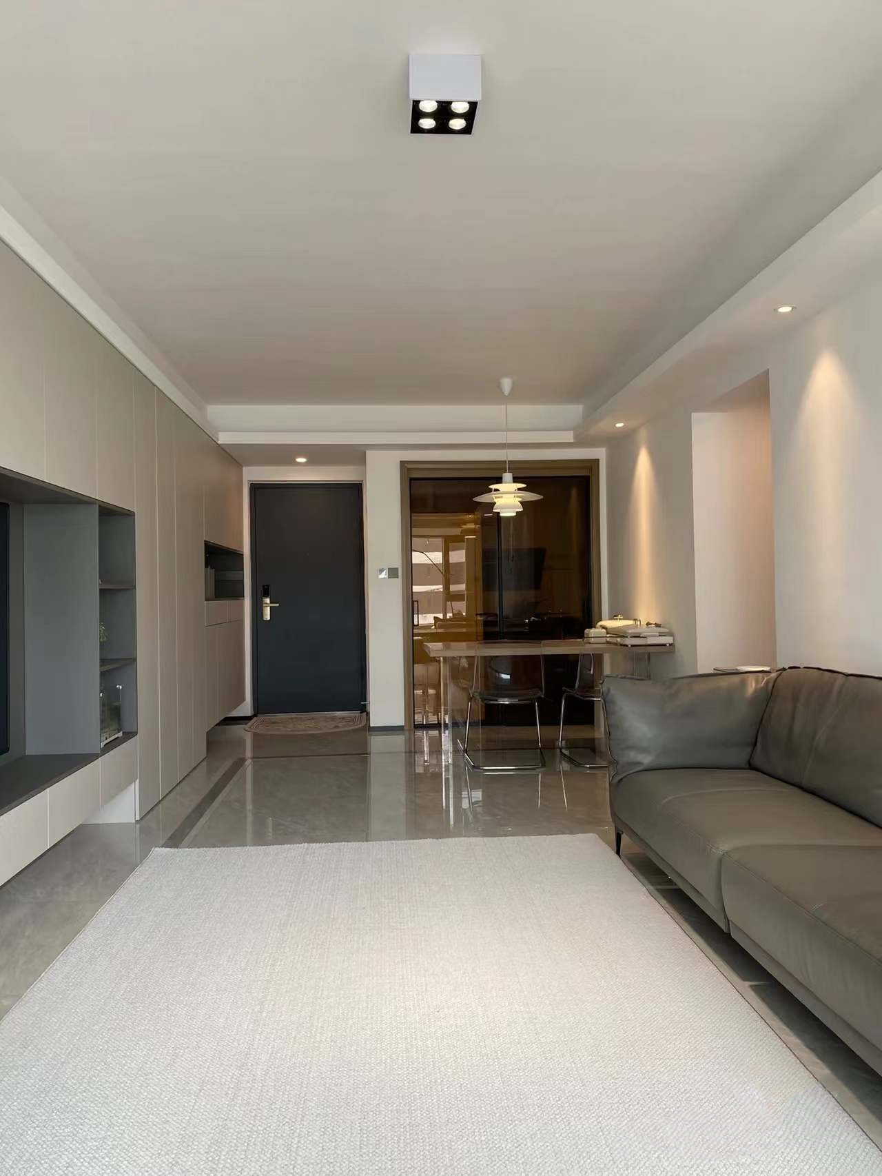 入户门后侧墙柜怎么设计收纳,家里收纳不够用别只知道满墙柜子