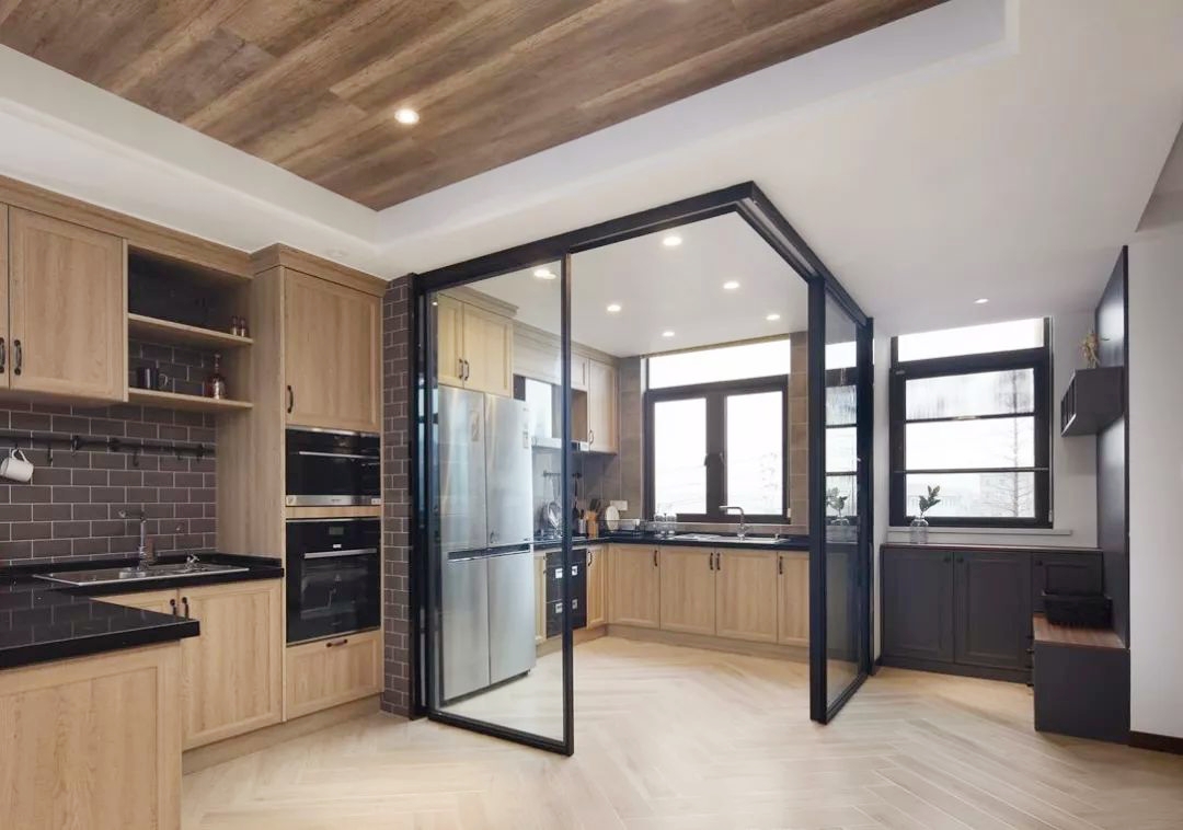 厨房太热能安装凉霸吗,厨房不能安装变频空调吗