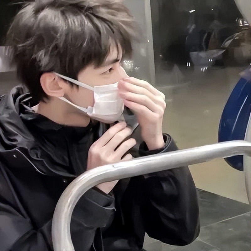 高级小众的女生头像真人不露脸,很小众却很惊艳的头像男生