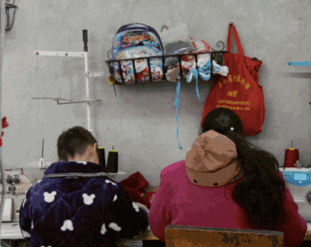 90后卖内衣一个月回本20万,90后小伙做衣服生意