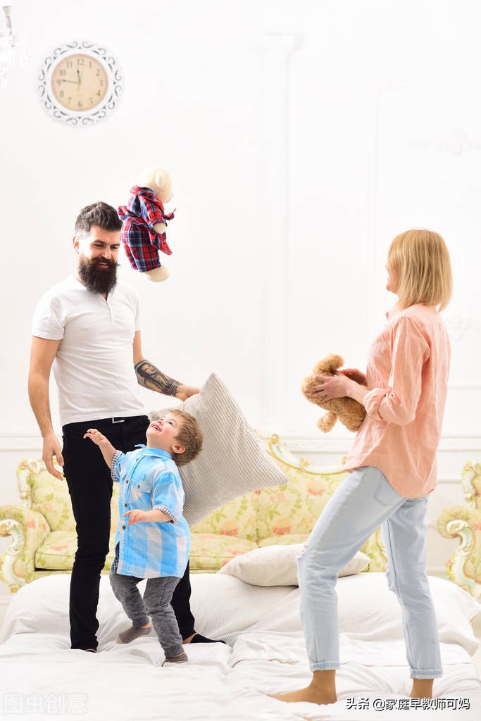 小宝宝爱打人就是“坏孩子”吗？别急着贴标签，做好4点就够了