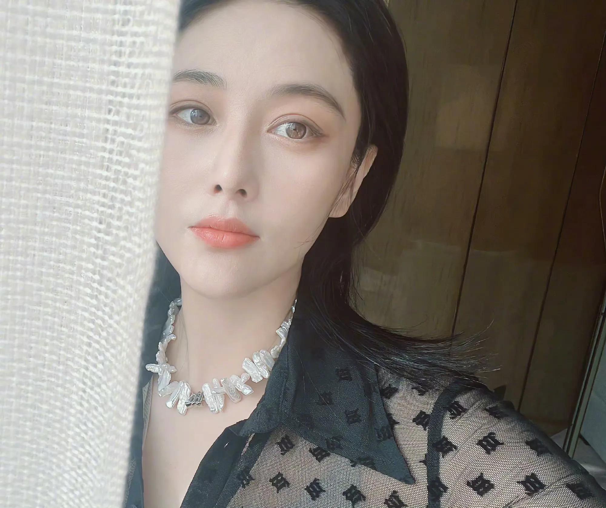 张馨予被称为是最美军嫂,军嫂张馨予全身照曝光