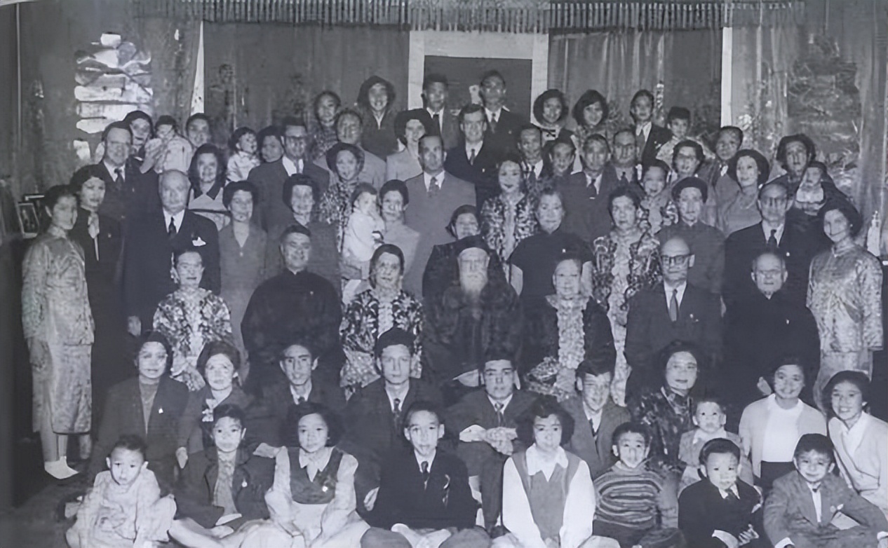 她嫁香港首富十年无子，后主动帮丈夫求娶表妹，丈夫遗言令人落泪