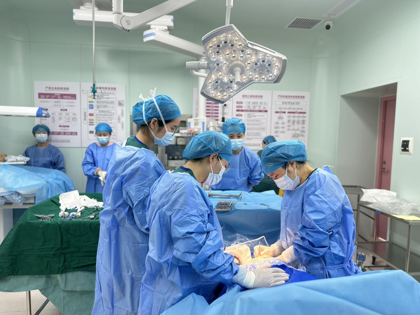 胎心骤降医生要求剖腹产,待产时胎心突然降低