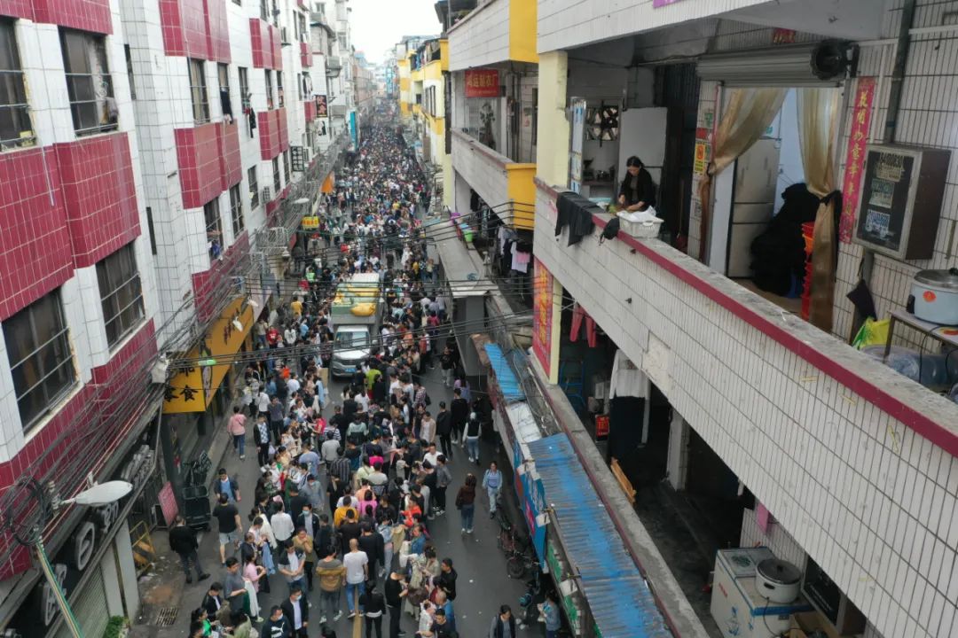 广州“制衣村”开拆，湖北打工人慌了