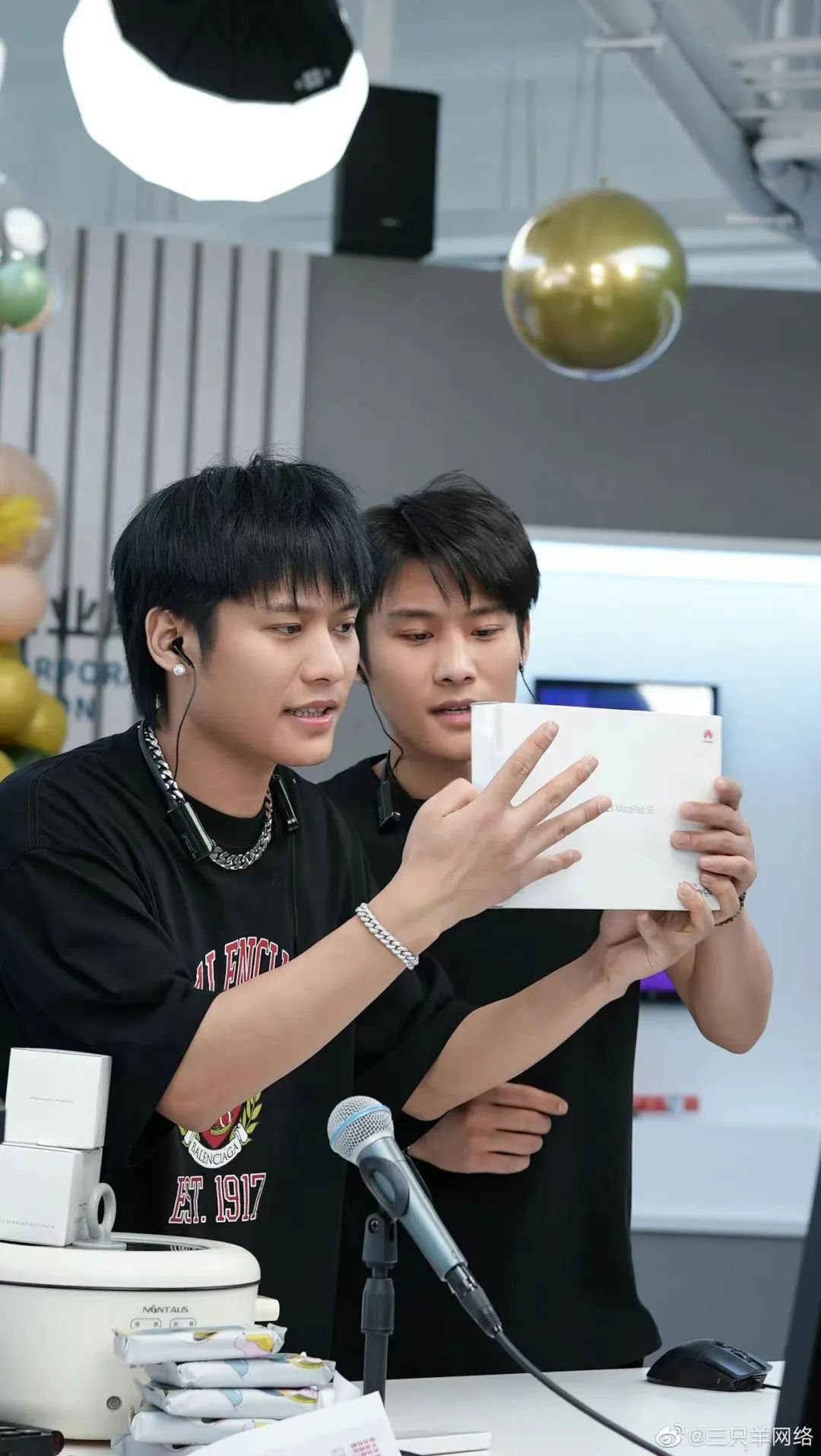 疯狂小杨哥抖音最新,疯狂小杨哥抖音红人