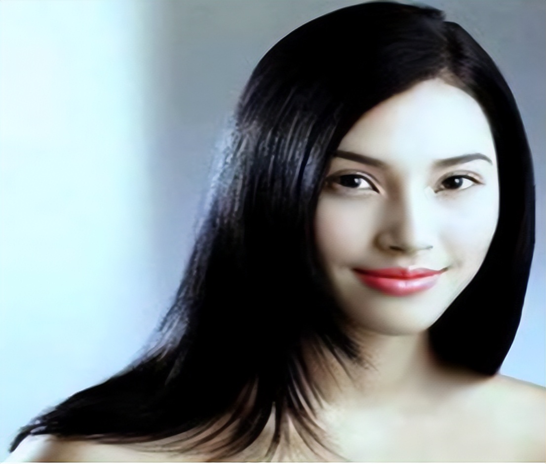 头皮里老是长疙瘩和脓包,头皮上长红疙瘩脓包头皮屑特别多