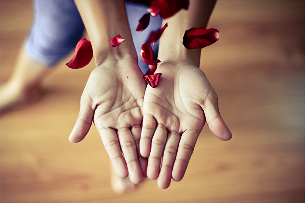 现实有感而发的短句子句句精辟,句句有感而发让人瞬间成长