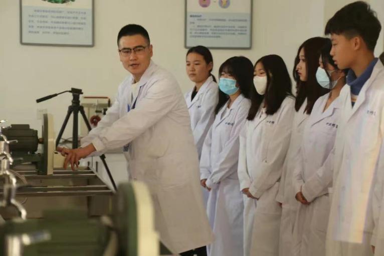 德国中职生蓝领的逆袭,护理中职生逆袭到博士