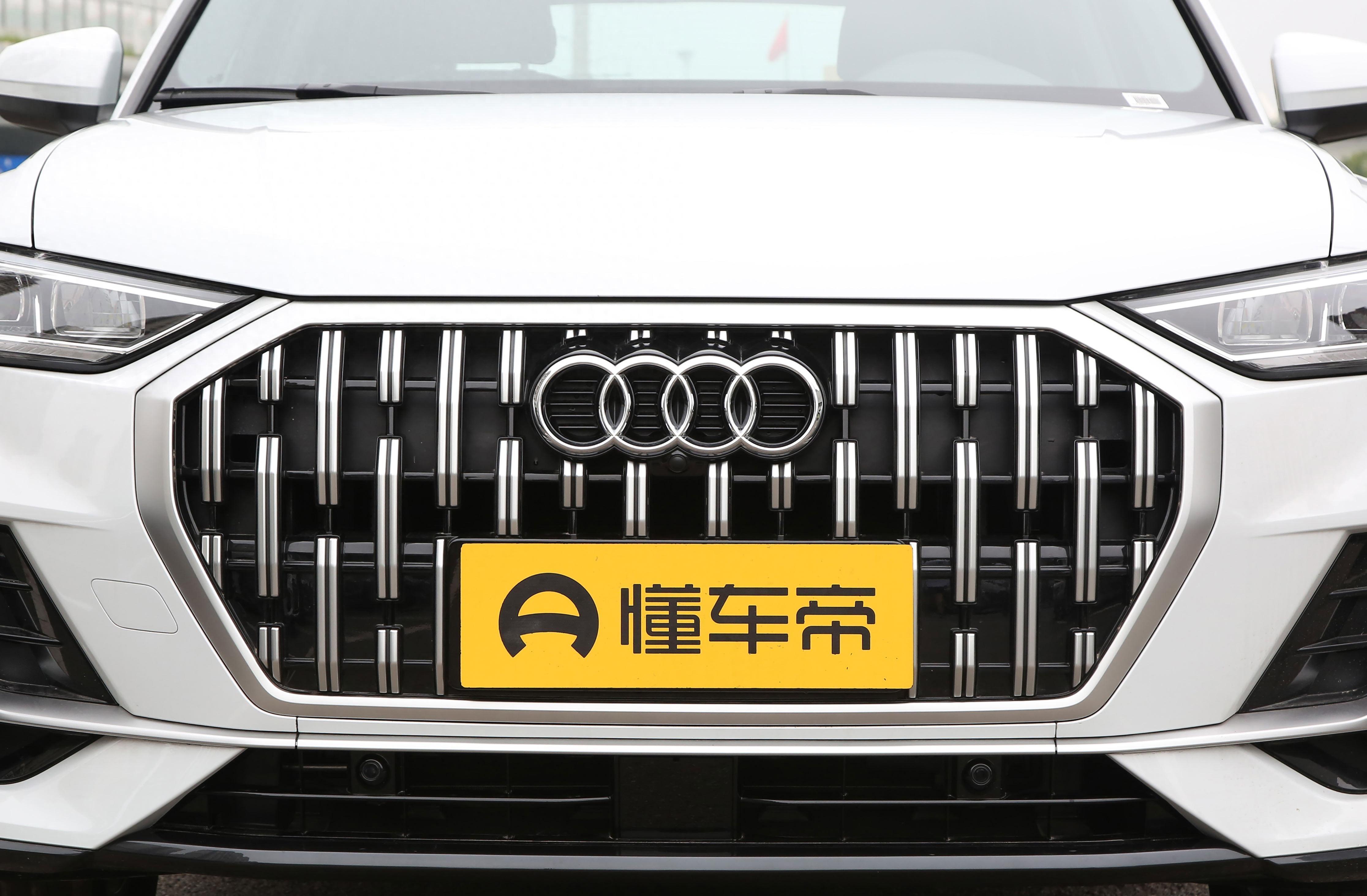 奥迪q3机盖被撞了,奥迪q3机盖凹陷无损修复