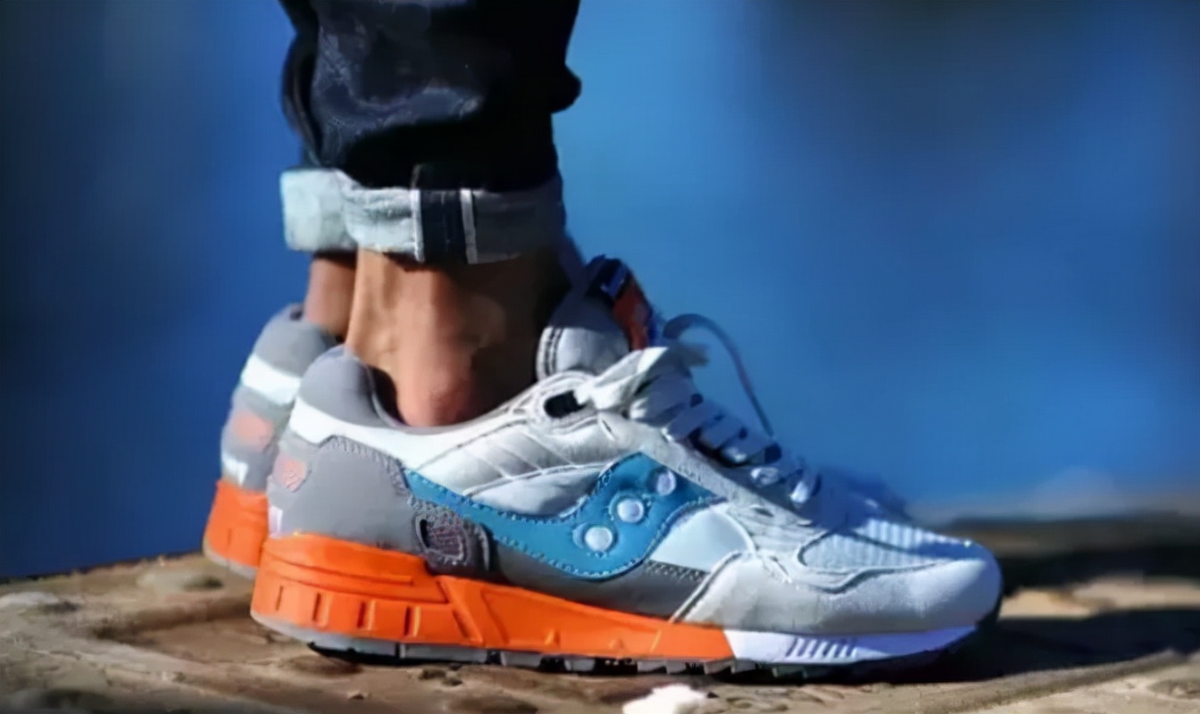 阿迪达斯夏季透气通勤慢跑鞋,阿迪达斯慢跑鞋好吗