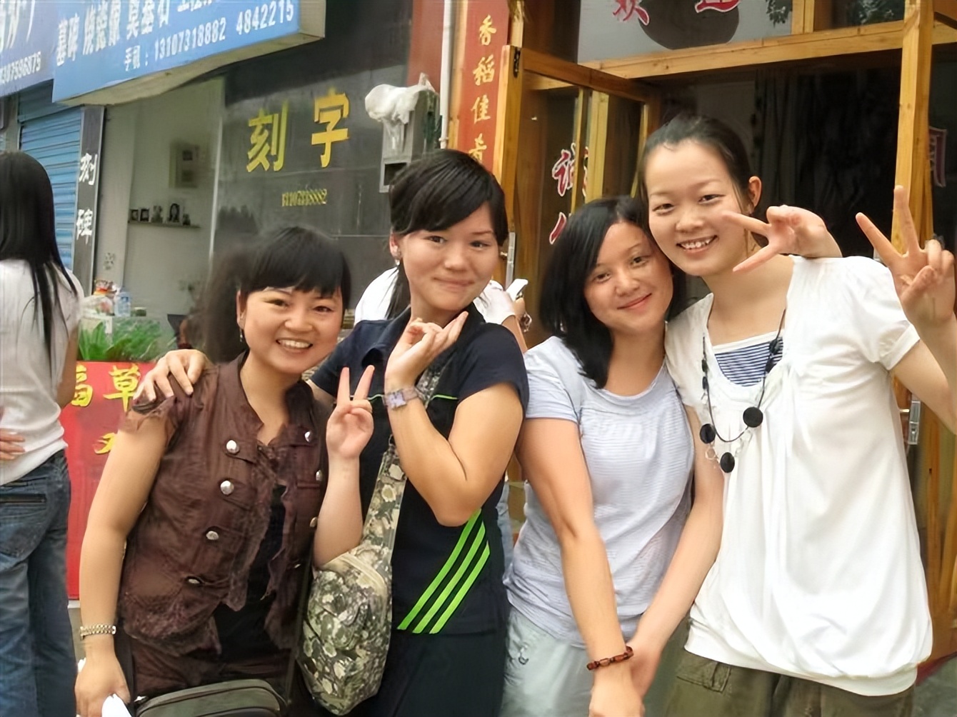 13岁开始创业现月入两万,女大学生创业月入5万元