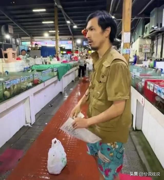 三亚的黑心海鲜市场,博主曝光三亚海鲜市场五两秤