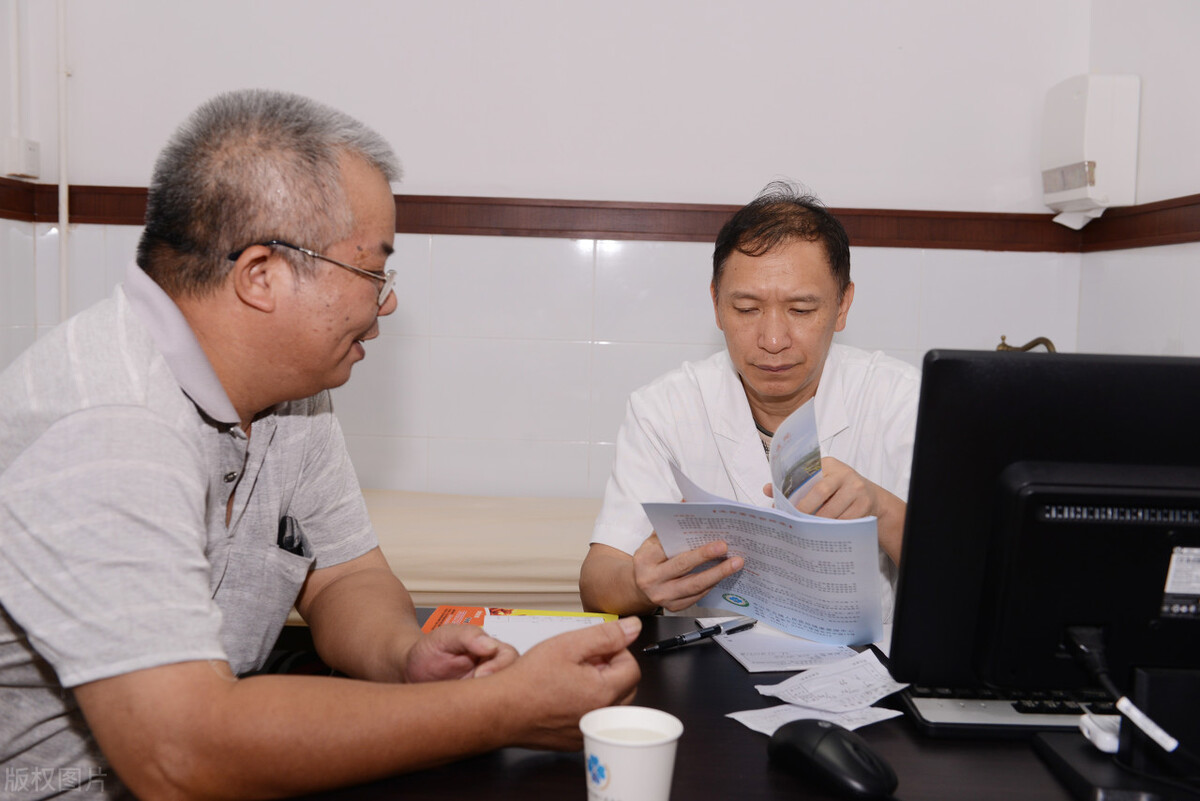 年纪轻轻却阳痿了？医生提醒：及时补充，可能是缺了这2种维生素