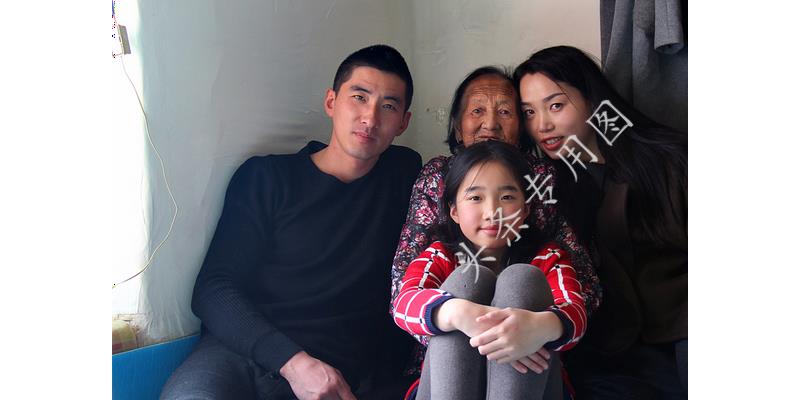 分家时大伯把烂滩地全给我爸,如今这里建高速,大伯肠子都悔青了