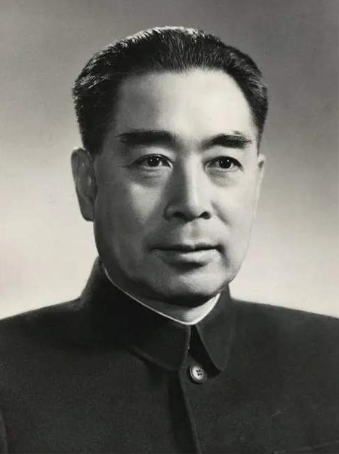 我国领导人都是如何评价蒋介石的?周总理评语中肯,毛主席最精辟