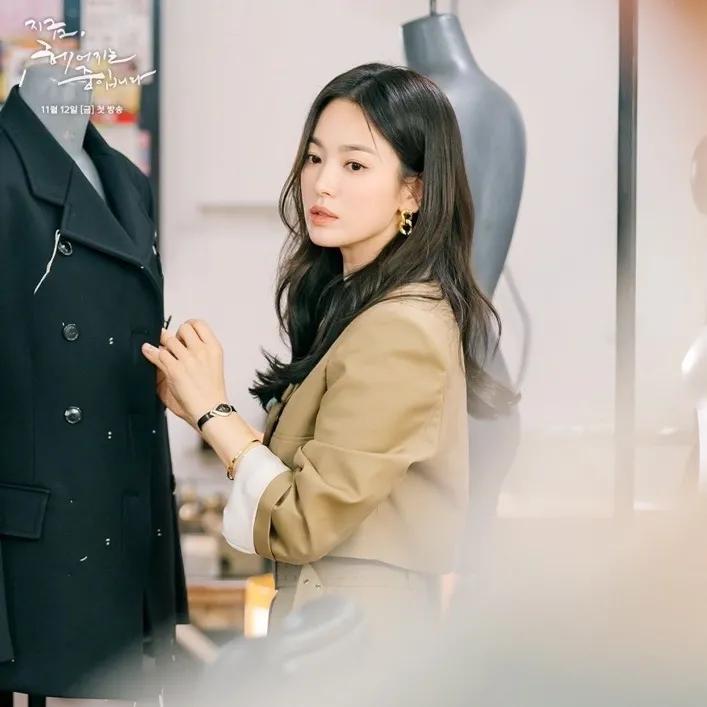 宋慧乔冷面回归大突破?No,她还是没进步的爱情人偶