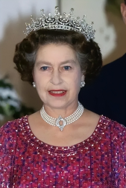 沙特王室送女王珠宝,沙特王室赠送的礼物