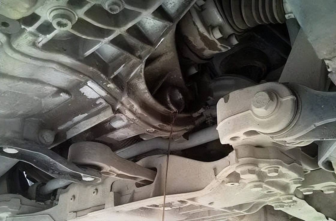 二手车怎样判断是否换变速箱油,买二手车如何看变速箱的型号