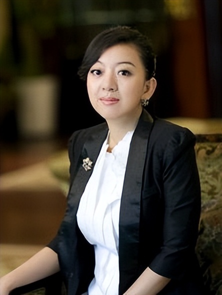 日化用品董事长,年销售额3亿的化妆品老板