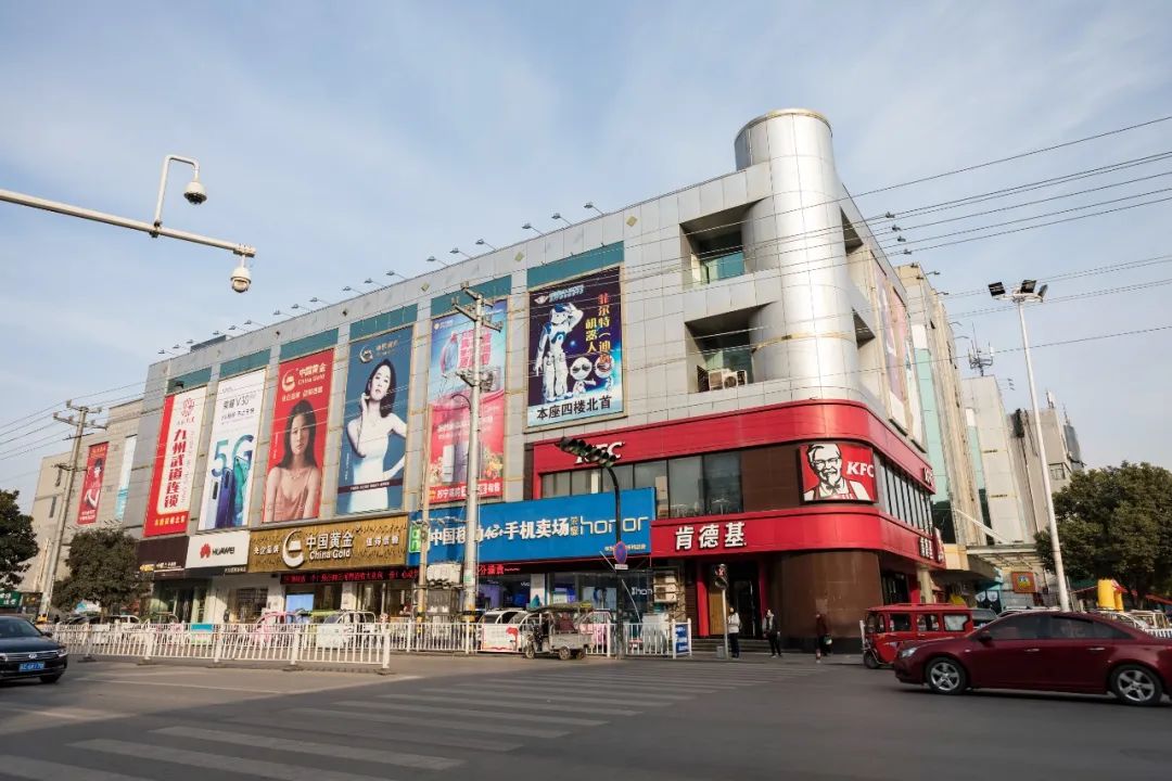 改造前改造后的万达广场,焕然一新万达电影