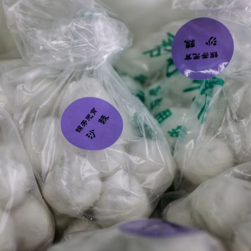 正月十五排队买元宵,京城老字号排队买元宵