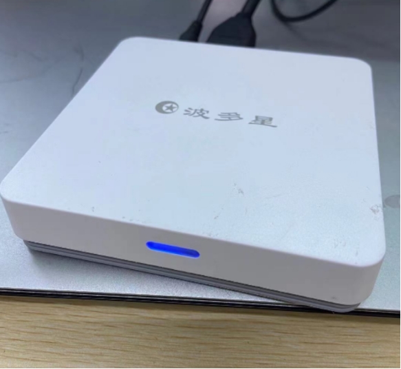 现在还能用网络电视盒子吗,看电视用无线网好还是电视盒子好