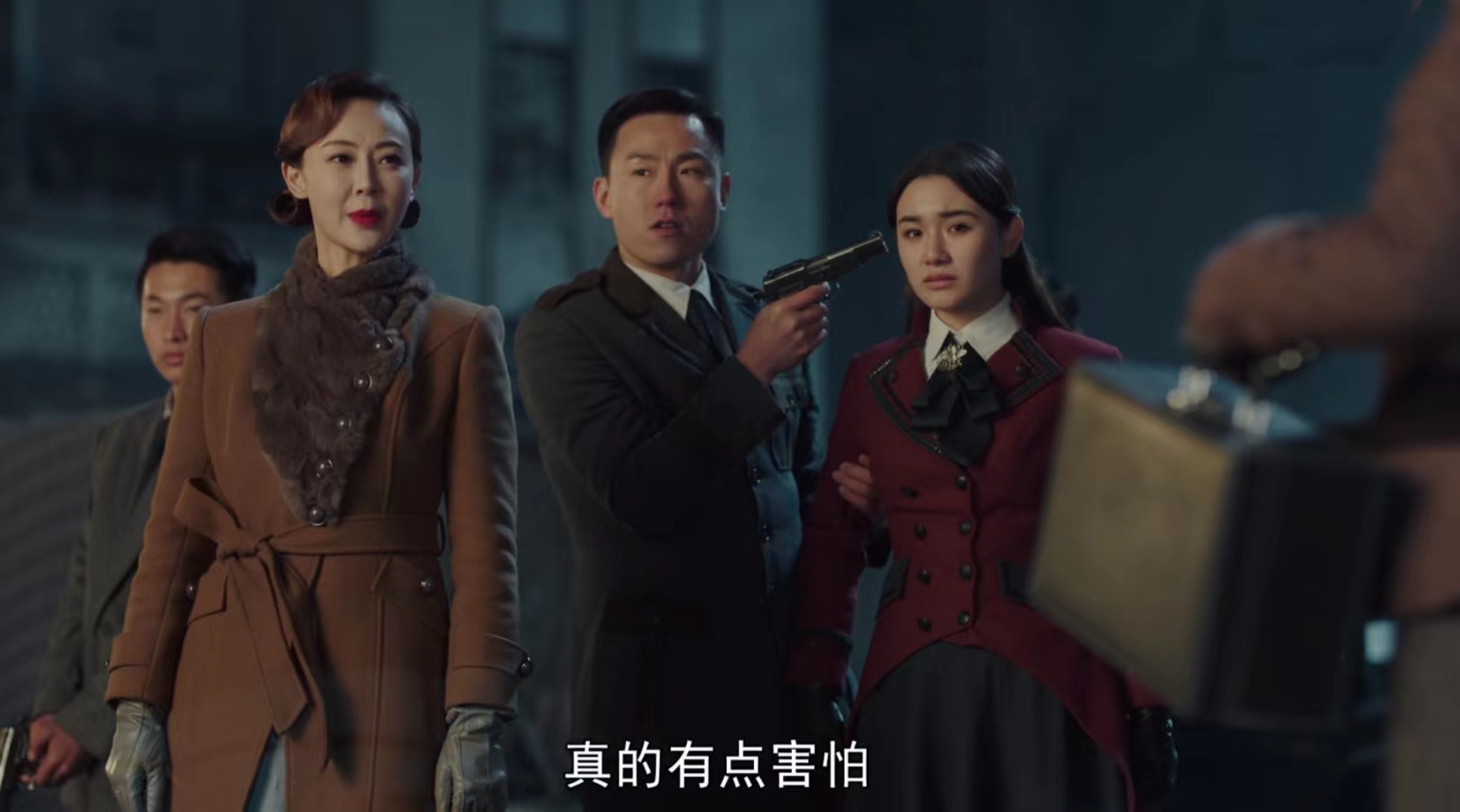 蜂巢第二集夏恩与顾盼对话,蜂巢大结局夏恩被杀