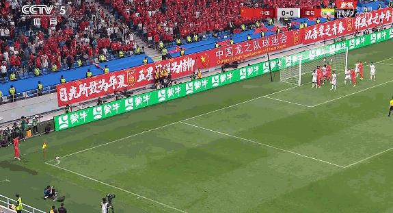12强赛首胜武磊献绝杀国足,中国男足2-1泰国武磊三次错失单刀