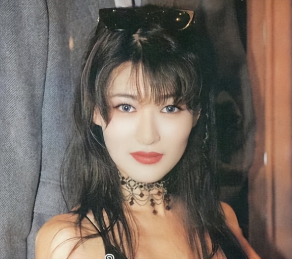 红颜薄命陈宝莲：被亲妈出卖遭干爹抛弃，留下满月孩子跳楼自尽