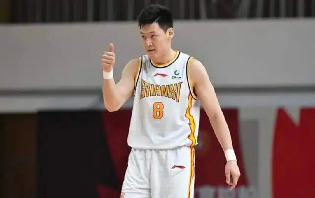 CBA快讯：广东两小将加盟*疆新**，霍楠离开同曦，苏伟确定续约