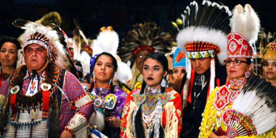 探寻祖先之路：美国印第安女酋长揭示中国血脉，揭露白人压迫真相