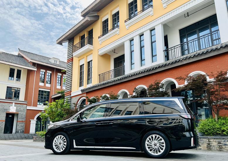 岚图梦想家4座mpv深度试驾,中高端mpv家用车型推荐